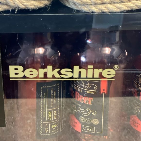 Berkshire Pilsner Ale Beer Bottle Ring Toss Game NWT - Picture 3 of 7